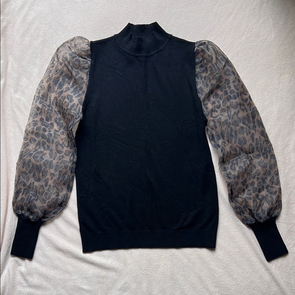 Sioni sweater leopard print sheer puff sleeves women’s medium